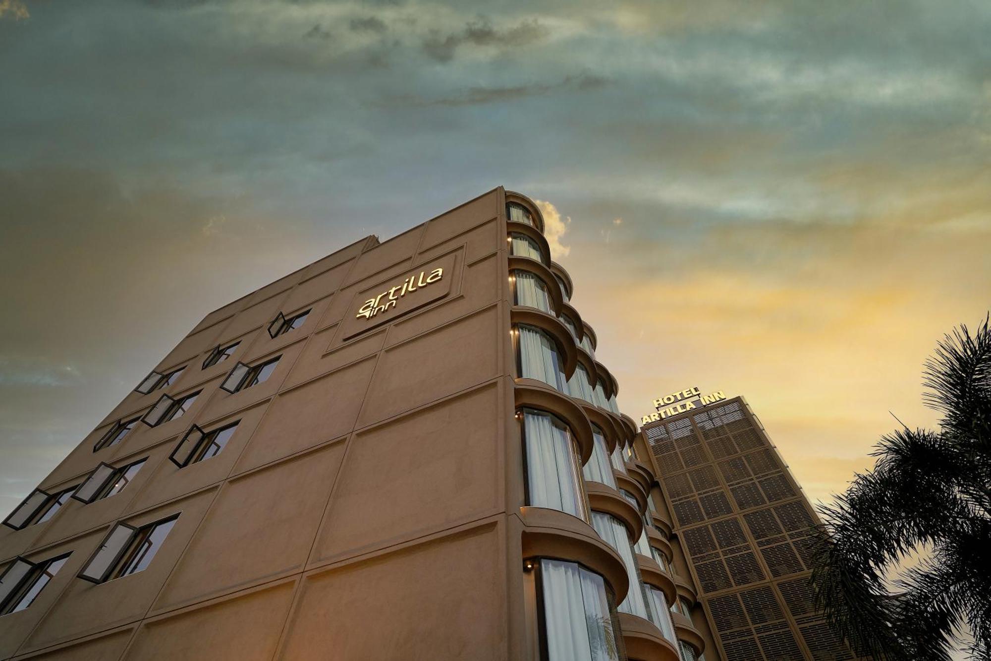 Artilla Inn Ahmedabad Exterior foto