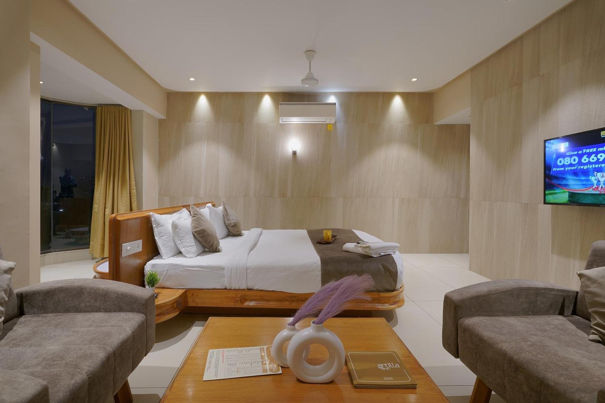 Artilla Inn Ahmedabad Exterior foto
