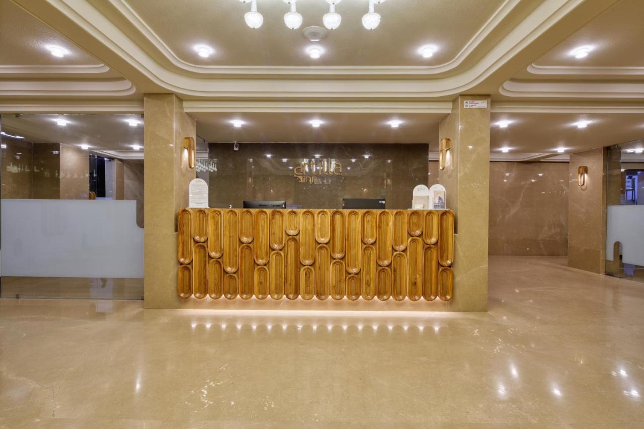 Artilla Inn Ahmedabad Exterior foto