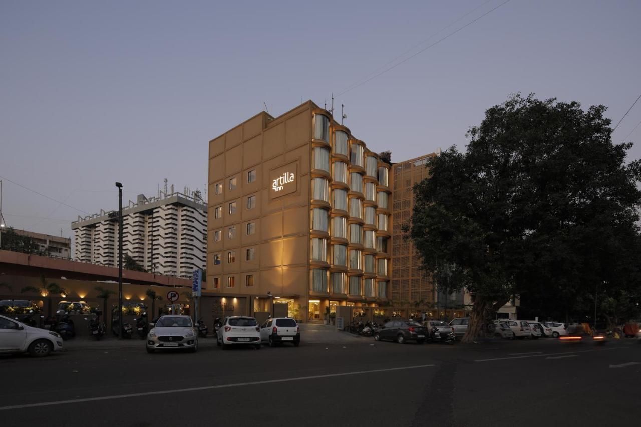 Artilla Inn Ahmedabad Exterior foto
